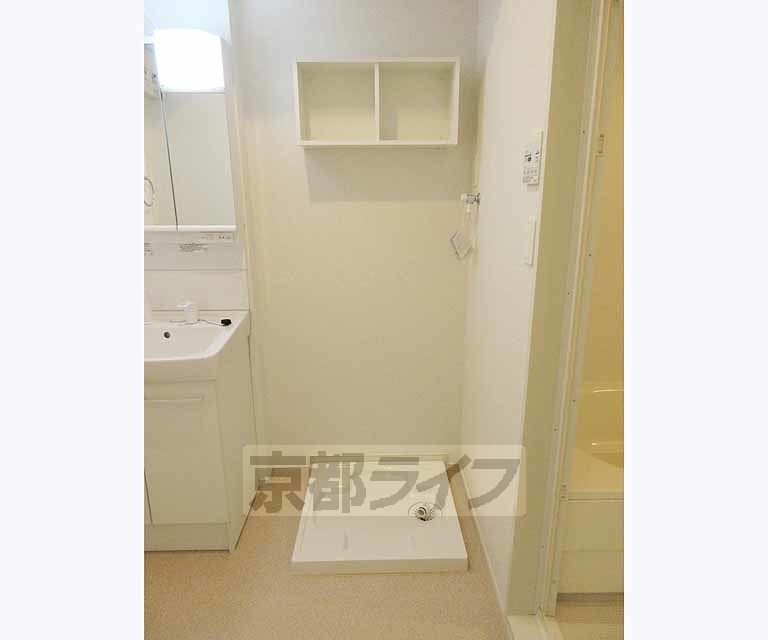 その他設備　洗濯機ｊは洗面台横に！
