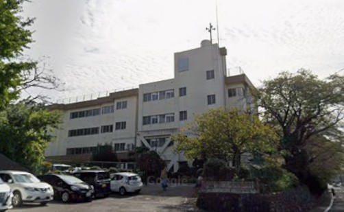 中学校　海老名市立海老名中学校（中学校）まで691m