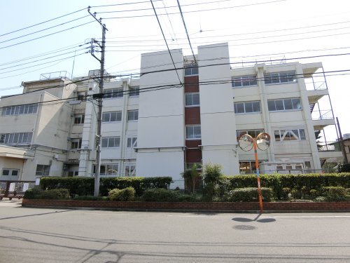 中学校　小平市立 小平第五中学校（中学校）まで1077m