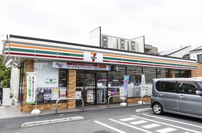 コンビニ　セブンイレブン蕨南町4丁目店（コンビニ）まで246m