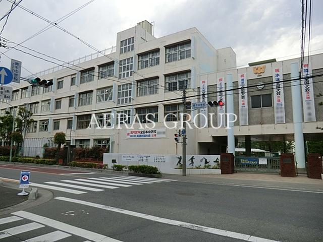 中学校　川口市立青木中学校（中学校）まで648m