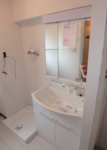 洗面設備　別部屋の画像を使用しております。
