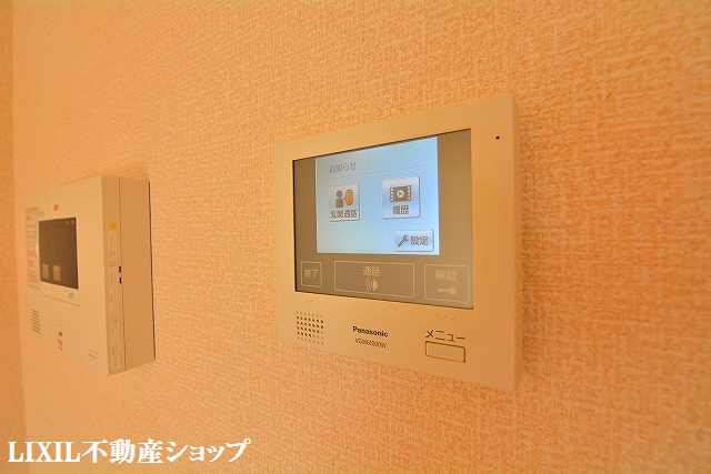 セキュリティ　ＳＥＣＯＭ完備・モニター付インターホンです。