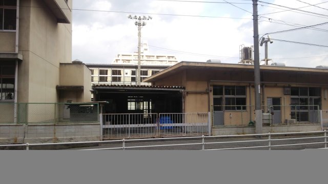中学校　岡山市立桑田中学校（中学校）まで764m