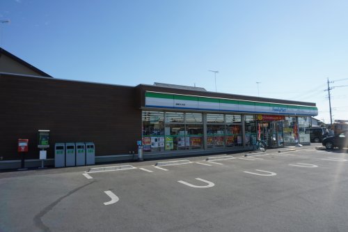 コンビニ　ファミリーマート 結城ふじみ店（コンビニ）まで999m