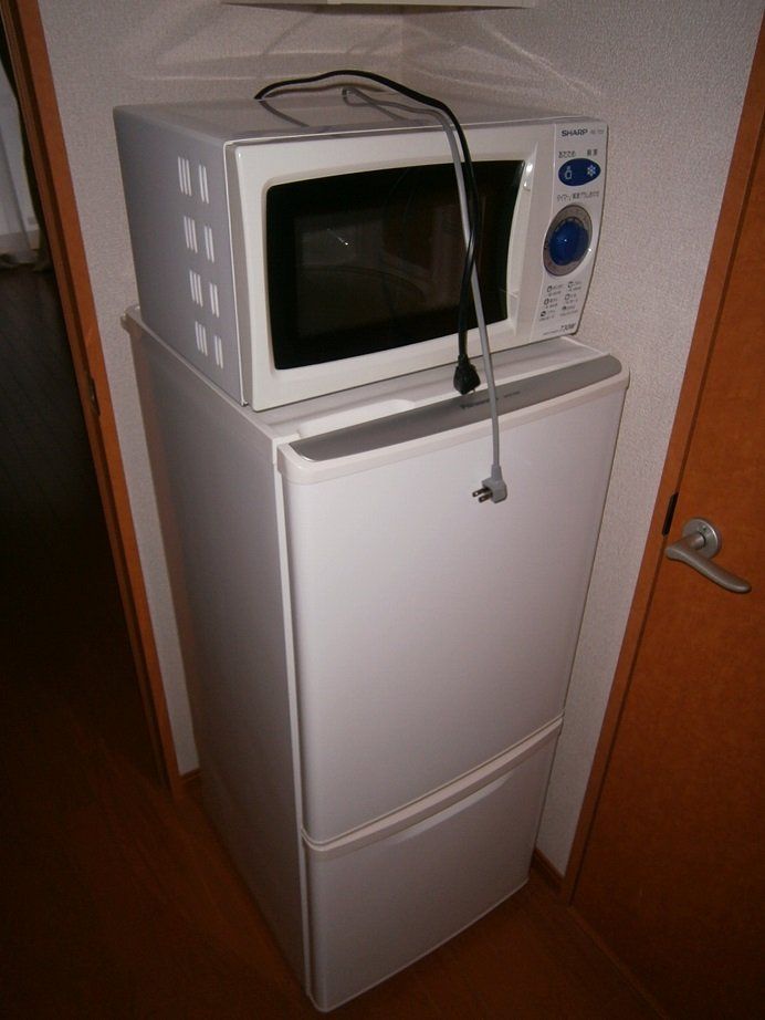 その他設備　2ドア冷蔵庫＆電子レンジ