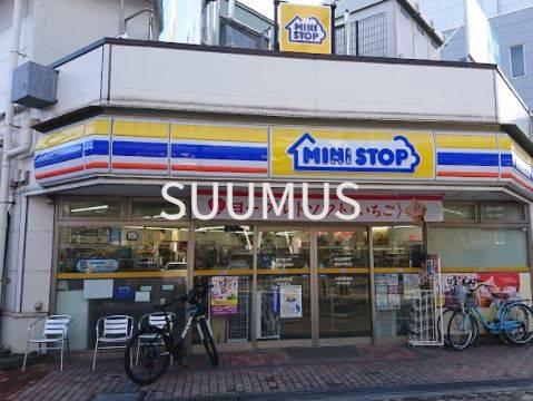 コンビニ　ミニストップ 西新宿山手通り店（コンビニ）まで598m
