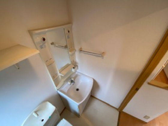 洗面設備　※別部屋の写真です
