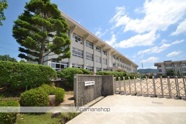 小学校　川上小学校（小学校）まで1809m