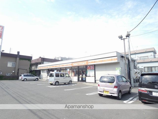 コンビニ　セイコーマート（コンビニ）まで445m