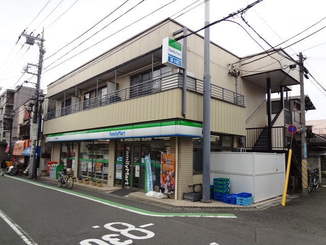 コンビニ　ファミリーマート所沢松葉町店（コンビニ）まで438m