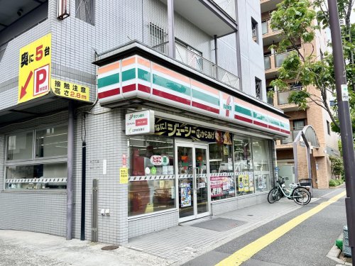 コンビニ　セブンイレブン 千住桜木店（コンビニ）まで213m