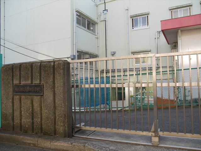 小学校　横浜市立長津田小学校（小学校）まで498m