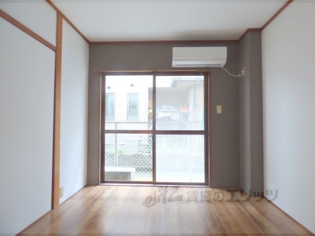 居室・リビング　洋室