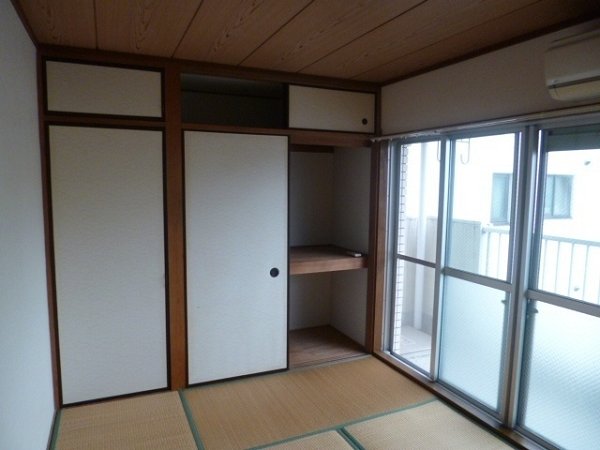 その他部屋・スペース　ゆったり落ち着く和室です。