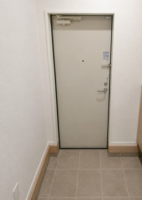 玄関　～同施工会社同商品参考写真～