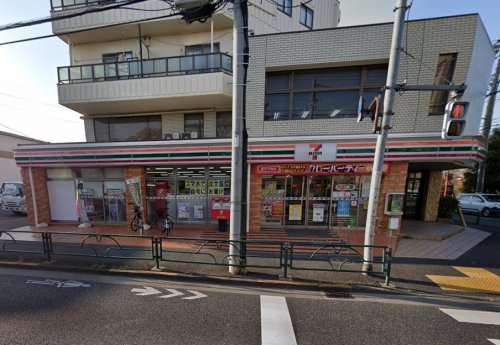 コンビニ　セブンイレブン 杉並上井草3丁目店（コンビニ）まで587m