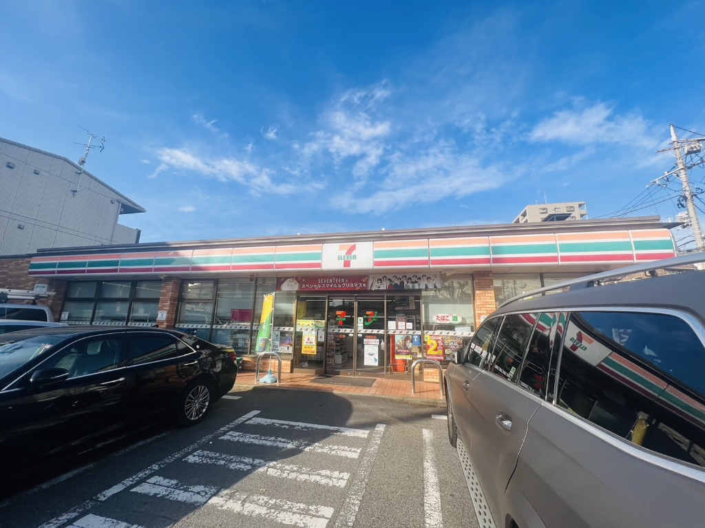 コンビニ　セブンイレブン南柏東口店（コンビニ）まで513m