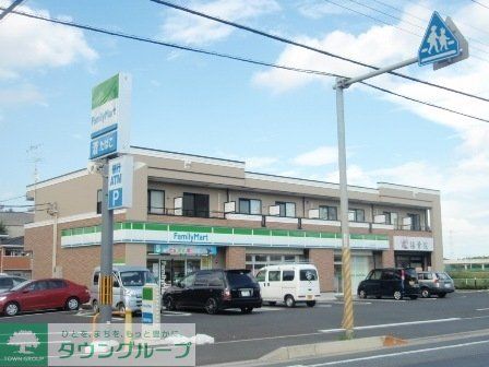 コンビニ　ファミリーマート（コンビニ）まで360m