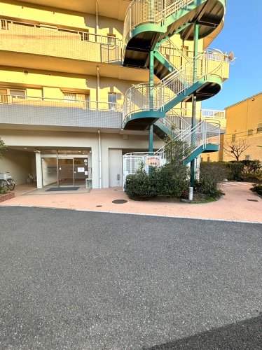 幼稚園・保育園　キッズガーデン保育園（幼稚園・保育園）まで207m