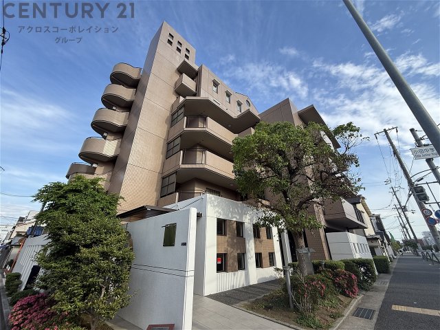 建物外観　オートロック完備で安心のセキュリティ♪