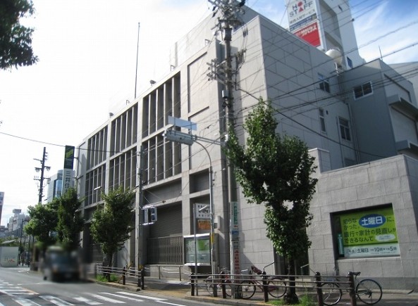 銀行　三井住友銀行 徳庵支店（銀行）まで2186m
