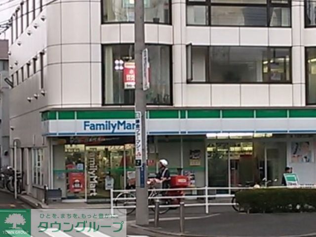 コンビニ　ファミリーマート大船駅北店（コンビニ）まで757m
