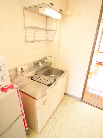 キッチン　101号室の写真を使用しています。