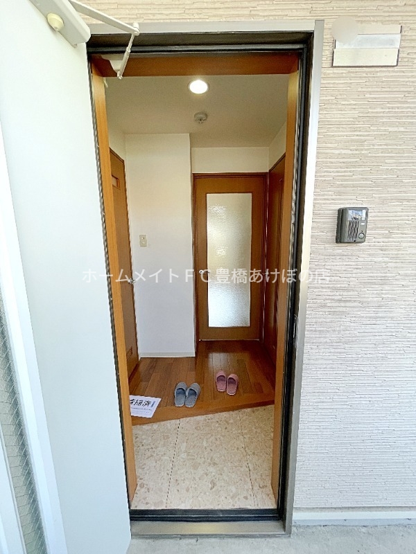 玄関　同型別部屋写真