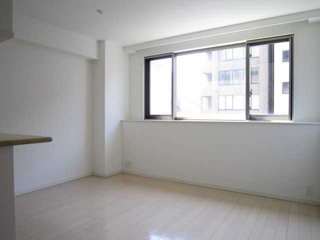 居室・リビング　写真は同タイプ住居です。