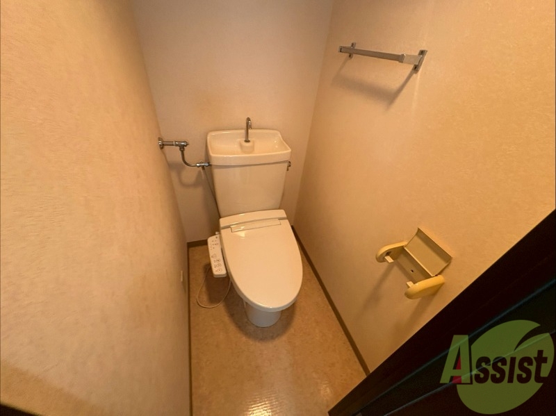 トイレ　こちらはトイレです。清潔感があり、安心して使用できます。