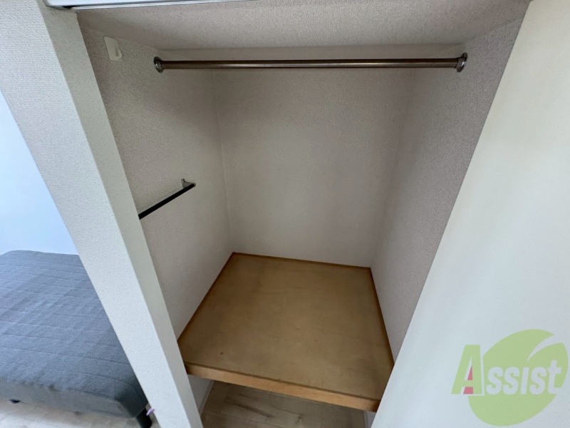 収納　寝室の収納です。部屋がすっきり片付きます。