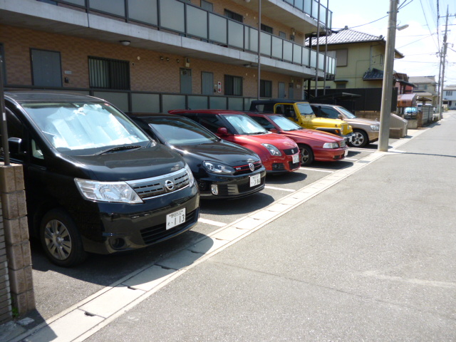 駐車場　敷地内駐車場