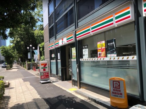コンビニ　セブンイレブン 大阪靭公園東店（コンビニ）まで128m