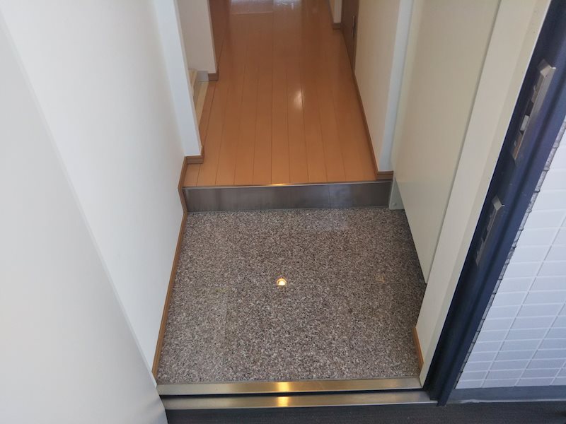 玄関　他号室参考写真