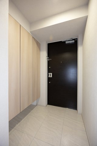 玄関　※写真は同タイプ住戸です。