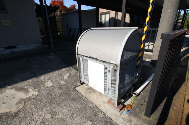 その他共有部分　駐車場内にゴミ捨て場があります