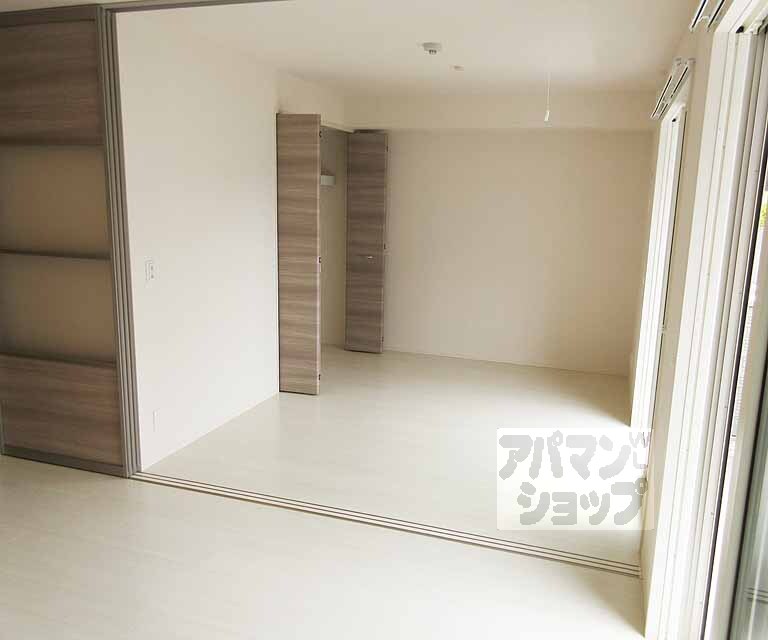 居室・リビング　日当たりの良いお部屋です