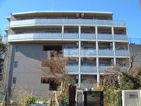 学生会館ゼファーの外観写真