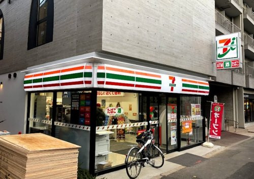 コンビニ　セブンイレブン 西早稲田1丁目早稲田通り店（コンビニ）まで81m