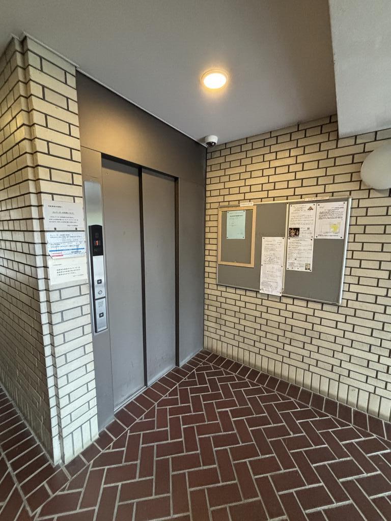 月島リバーハウス B棟の外観写真