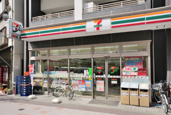 コンビニ　セブンイレブン 中央区新川2丁目店（コンビニ）まで228m