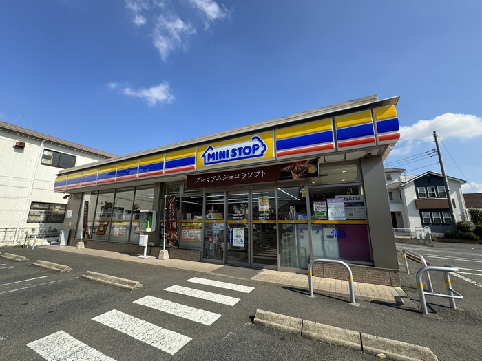 コンビニ　ミニストップ 湘南みずき店（コンビニ）まで641m