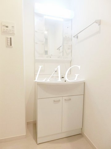 洗面設備　独立洗面台です。