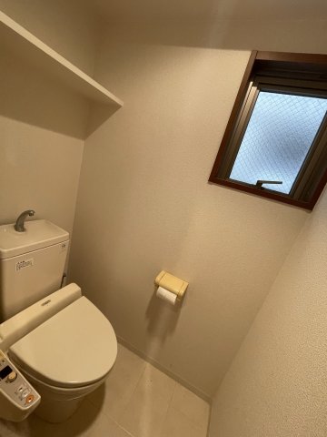 トイレ　(参考)同マンション同間取り他部屋の写真