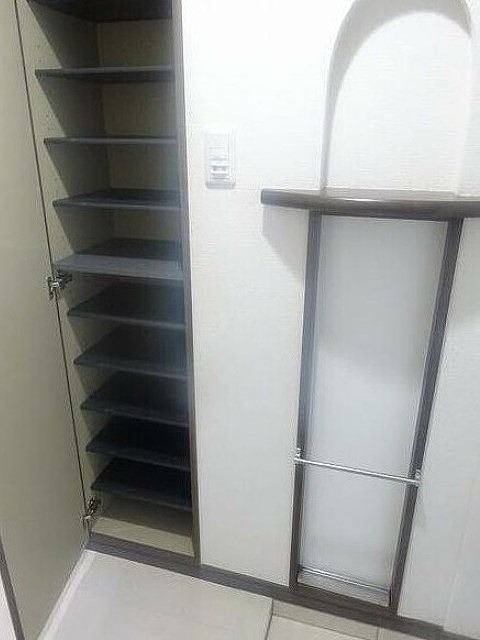 玄関　シューズボックス付き