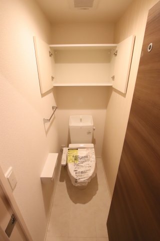 トイレ　同一施工会社同一仕様写真