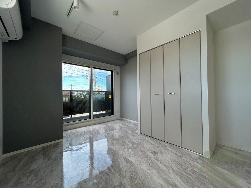 その他部屋・スペース　日当たりが良くて心地よく過ごせそうなお部屋です。