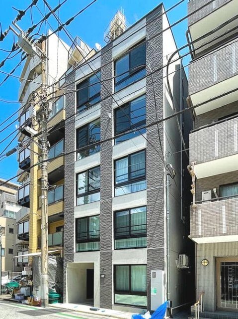建物外観　オートロック完備