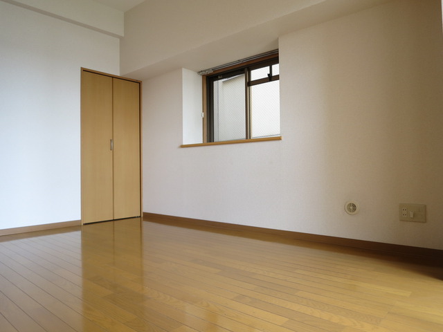 その他部屋・スペース　★洋室６帖★